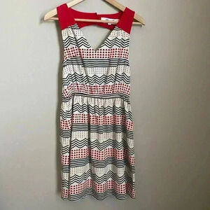 Emmelee Heart Pattern Dress Size Medium
